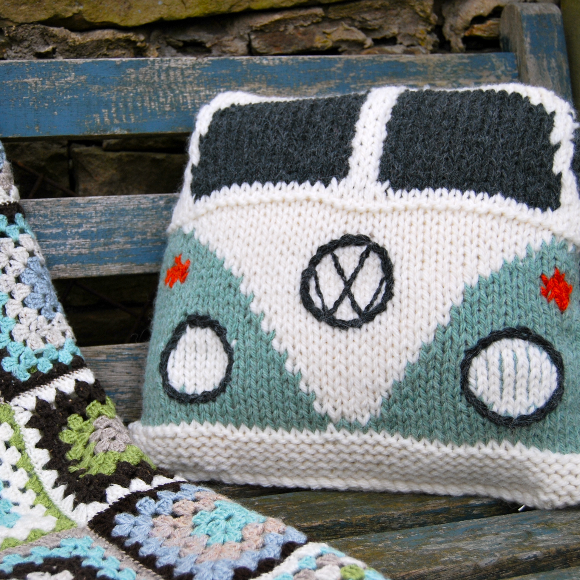 splitty campervan cushion knitting pattern