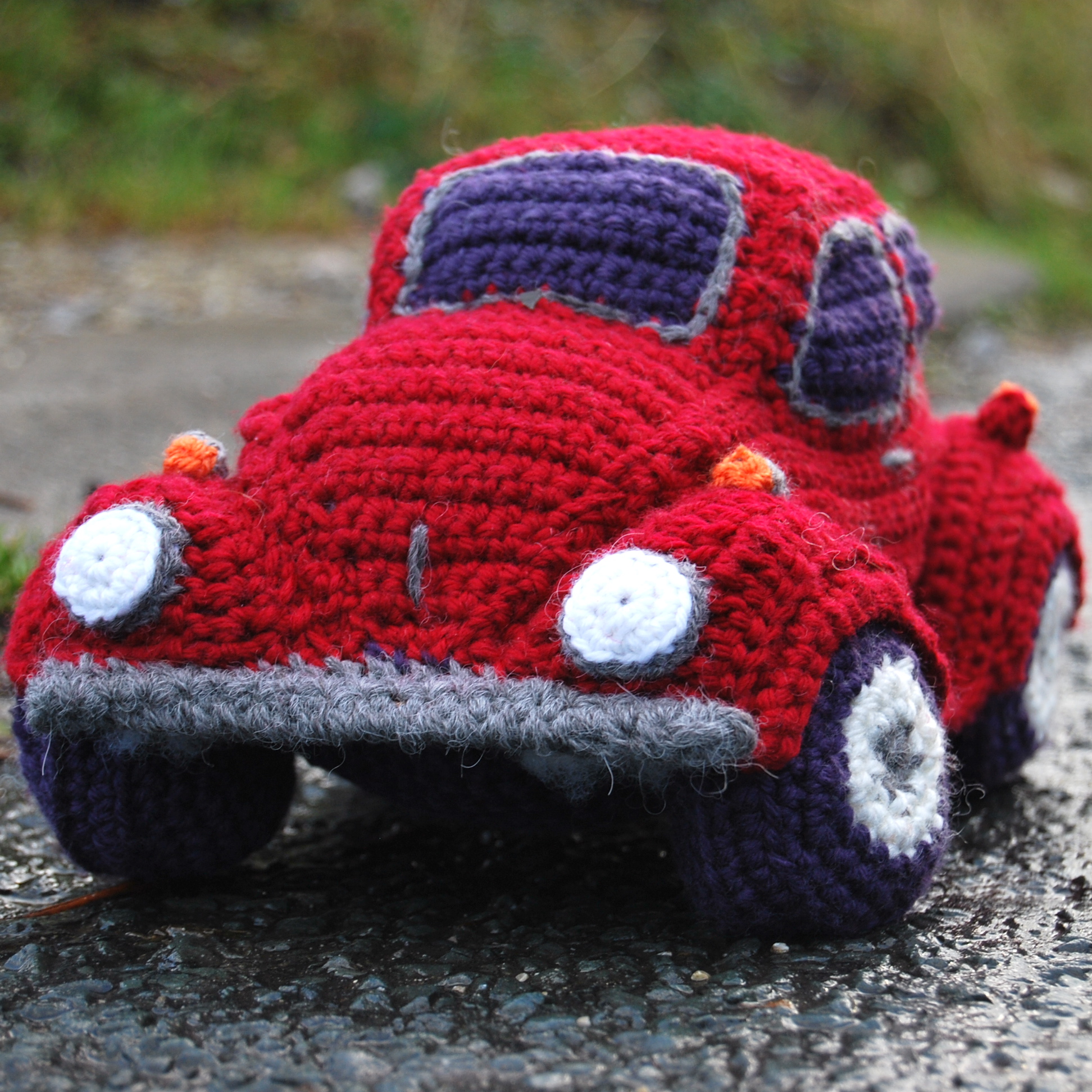 Hug-a-Bug, the crocheted Beetle